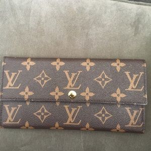 Louis Vuitton Monogram International Wallet